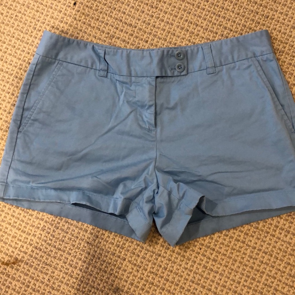Vineyard Vines blue khaki shorts